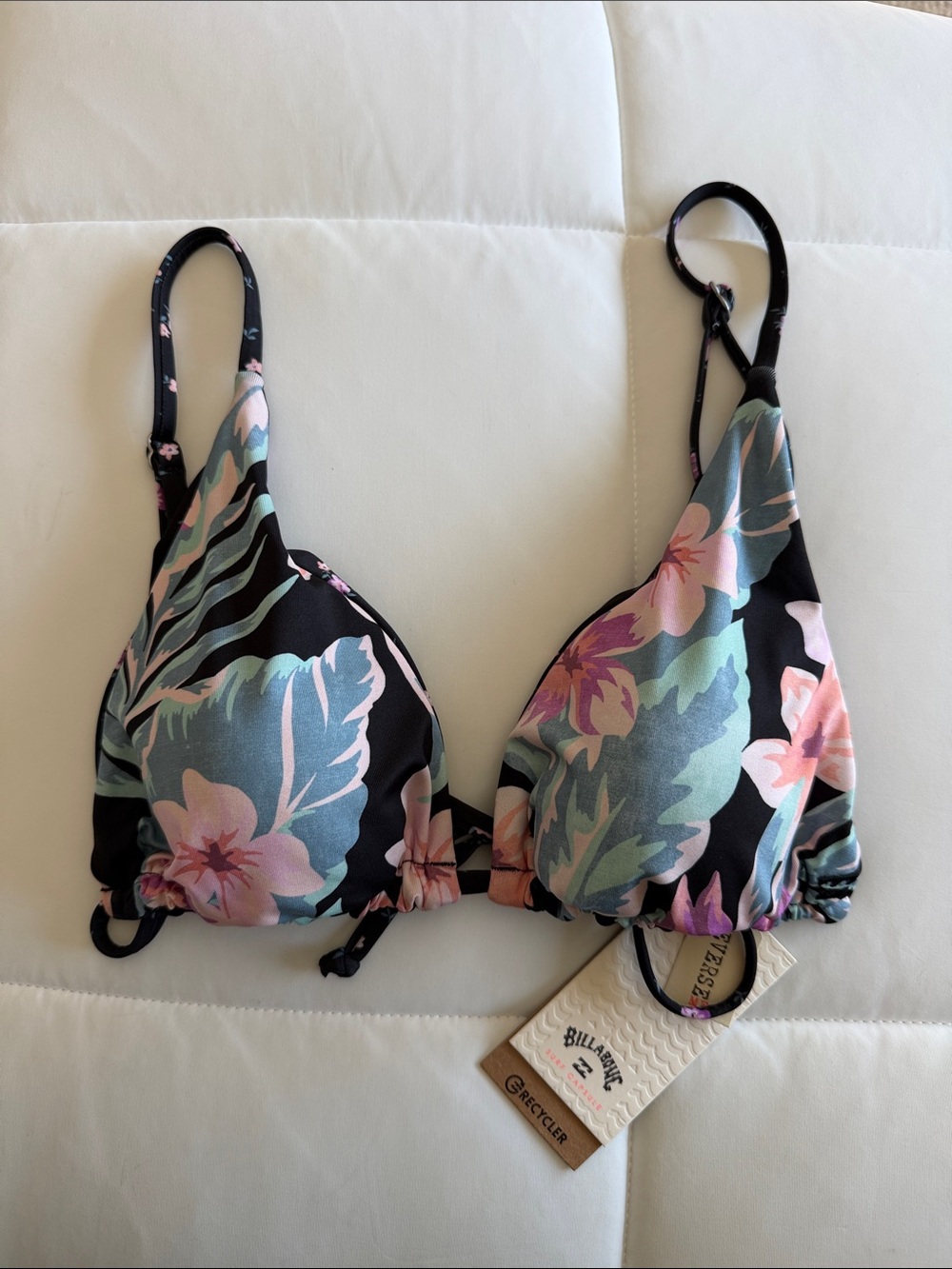 NWT Billabong Bikini Top